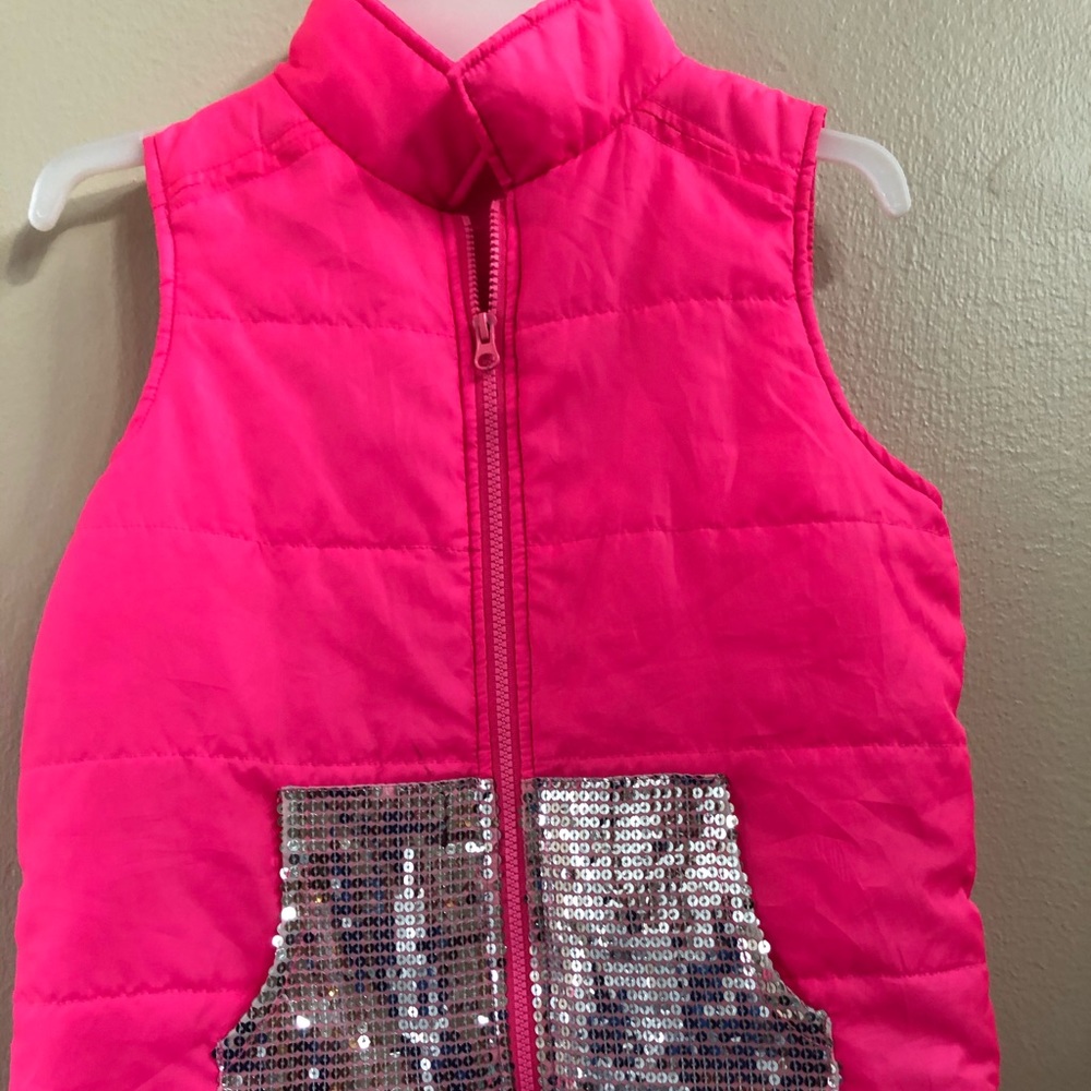 Ponytail vest